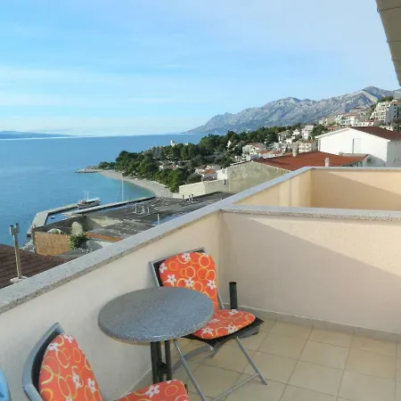 Mihael Apartman Brela